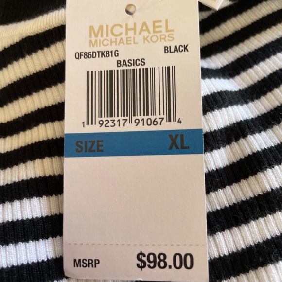 Sweater - Picture 2 of 2